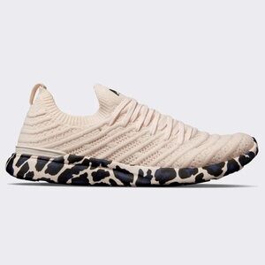APL NEW without box - Women's TechLoom Wave Creme / Black / Leopard size